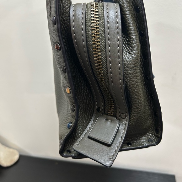 Coach || Rogue 25 with Rivets - Picture 5 of 8